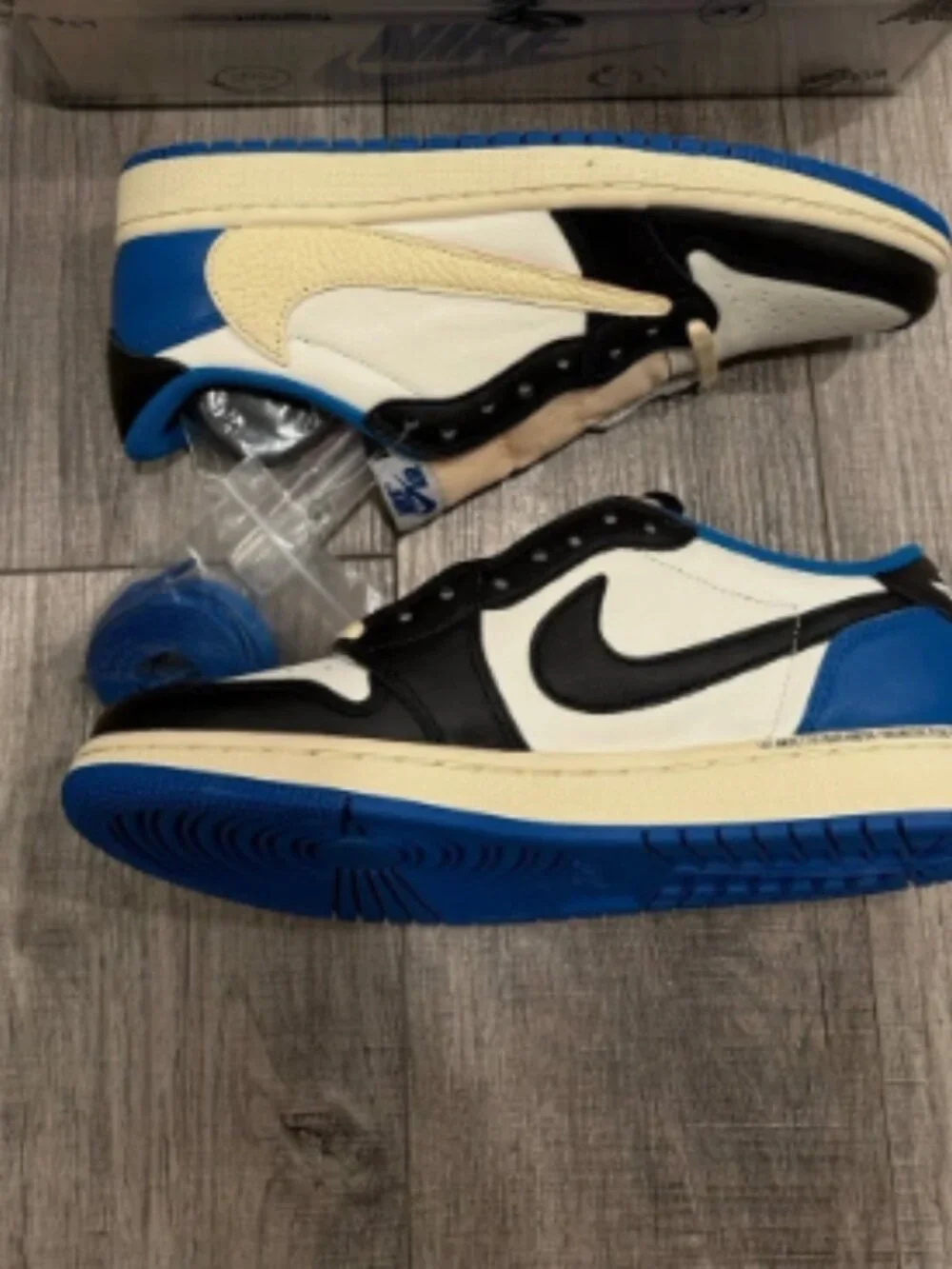 Nike Air Jordan 1 Retro Low Og SP Fragment Travis Scott
